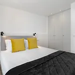Urban Oasis In Premium Location With Ac Lisboa