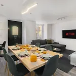 Urban Oasis In Premium Location With Ac Lisboa