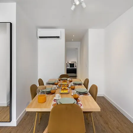 Urban Oasis In Premium Location With Ac Appartement Lissabon