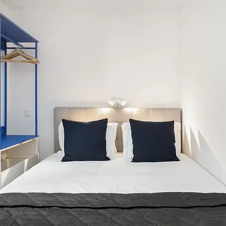 Apartment Whome Carriao 31 Urban Oasis In Premium Location W/ac Lisbon