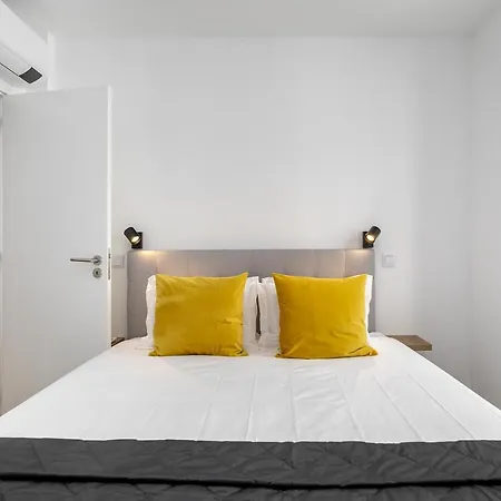 Whome Carriao 31 Urban Oasis In Premium Location W/ac Apartament