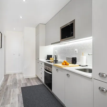 Apartment Whome Carriao 31 Urban Oasis In Premium Location W/ac Lisbon