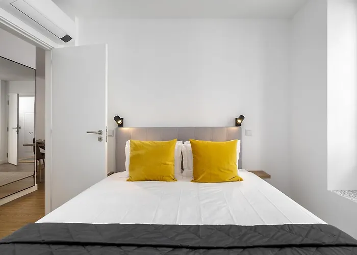 Urban Oasis In Premium Location With Ac 公寓