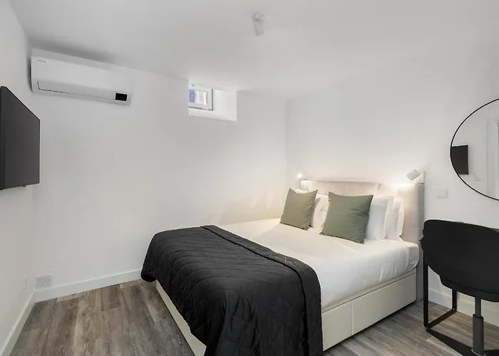 Urban Oasis In Premium Location With Ac * Lisboa