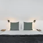 Urban Oasis In Premium Location With Ac