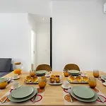 Urban Oasis In Premium Location With Ac