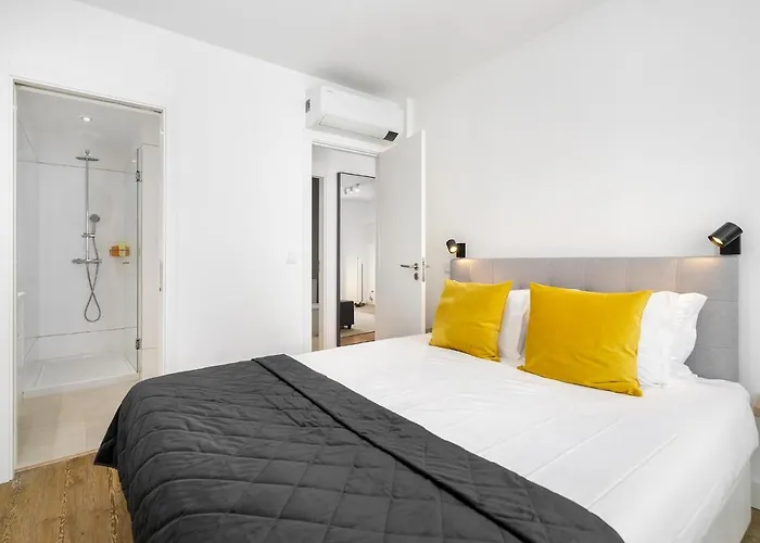 Urban Oasis In Premium Location With Ac *