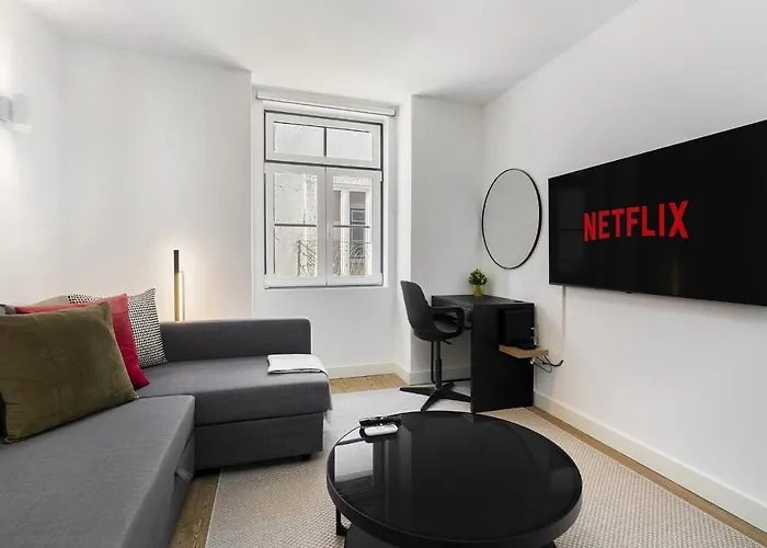 Urban Oasis In Premium Location With Ac