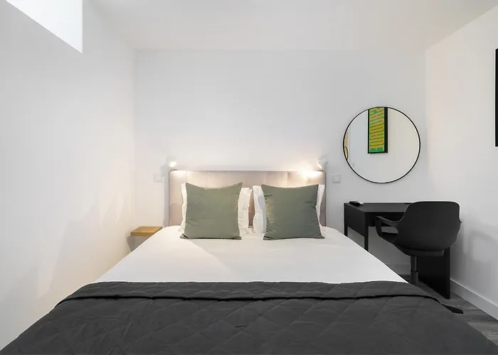Urban Oasis In Premium Location With Ac